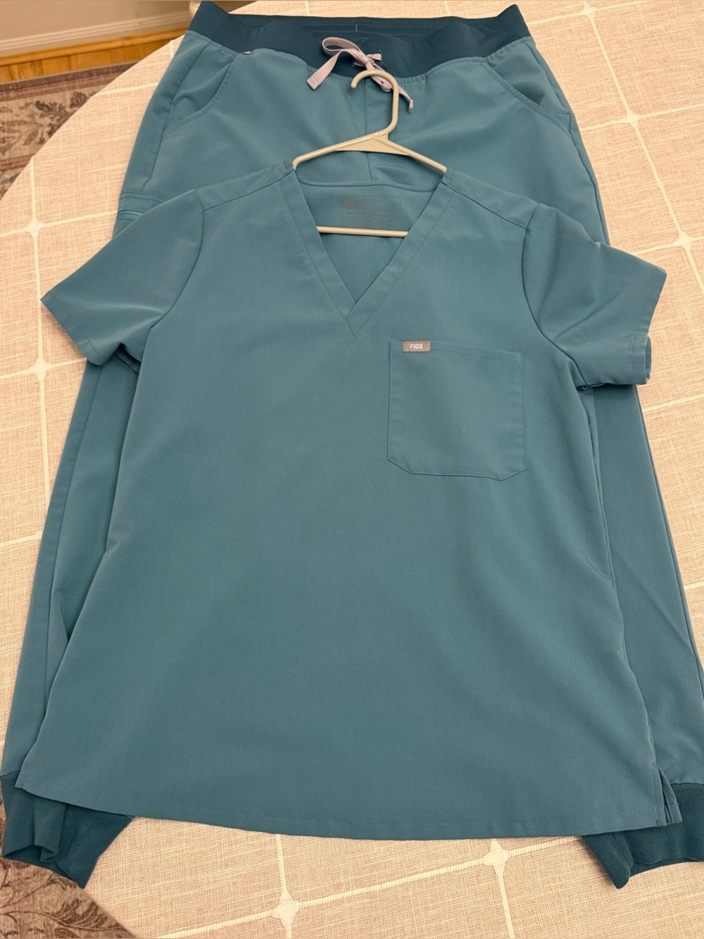 FIGS Zamora Scrub Set in Blue Size Medium Like New